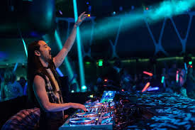 Steve aoki tocando