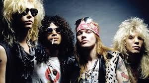 Los guns and roses posando juntos para la foto